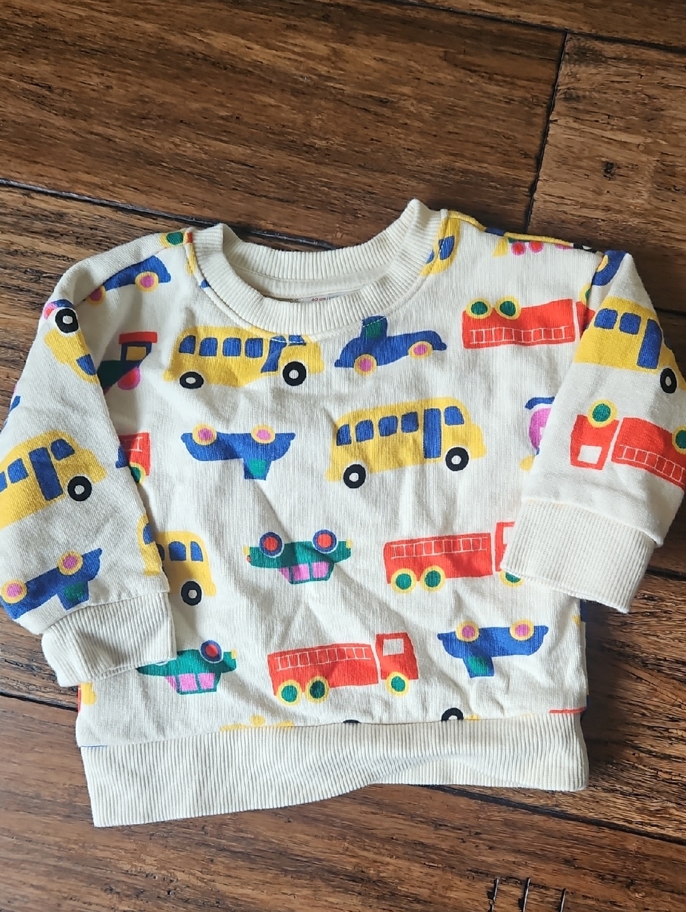 3-6mo Hanna Andersson Cream Crewneck Sweatshirt with Vehicle Print